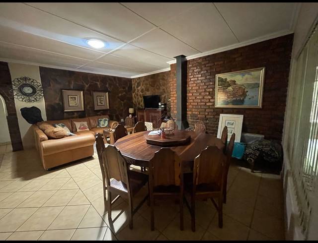 4 BEDROOM HOUSE FOR SALE IN KURUMAN
